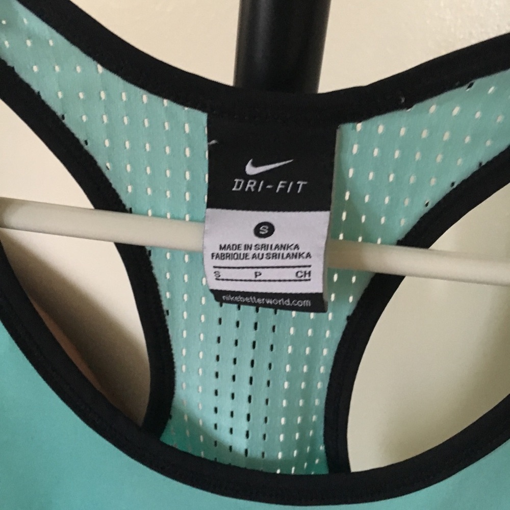 Nike Tank - Picture 3 of 4